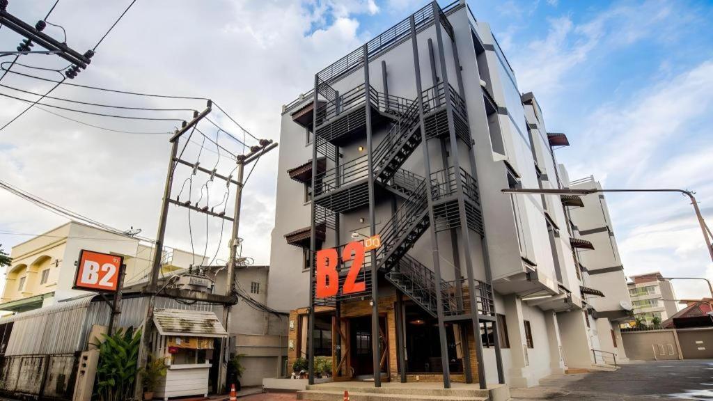 B2 Chiang Rai Night Bazaar Boutique & Budget Hotel Екстер'єр фото