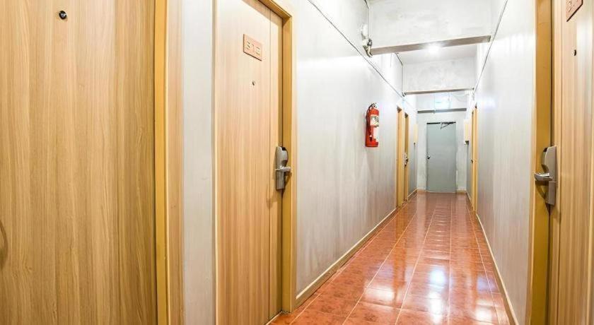 B2 Chiang Rai Night Bazaar Boutique & Budget Hotel Екстер'єр фото